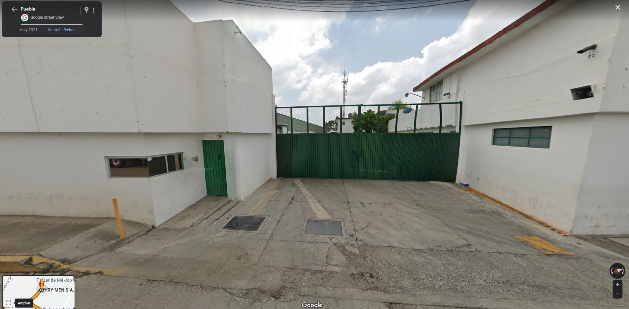Entrada a la planta Porton verde